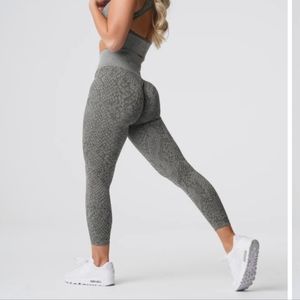 NVGTN snakeskin seamless leggings S